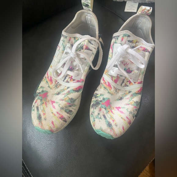 Adidas NMD R1 Watercolor Tie Dye Size 10.5 - Picture 3 of 4